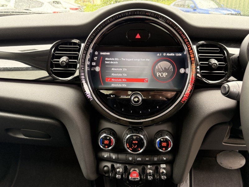 2022 (72) MINI HATCHBACK 1.5 Cooper Classic 3dr Auto 5289851