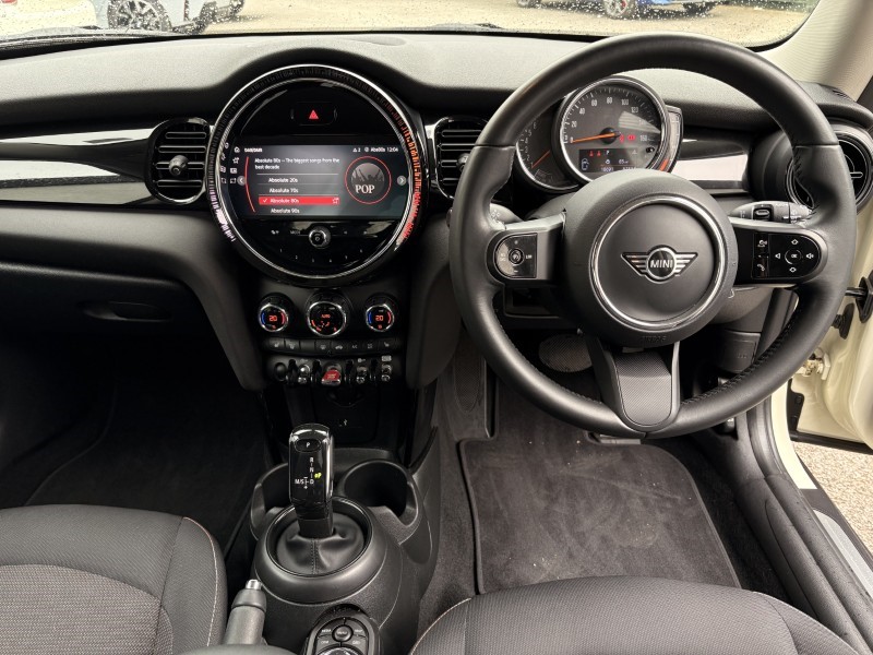 2022 (72) MINI HATCHBACK 1.5 Cooper Classic 3dr Auto 5289849