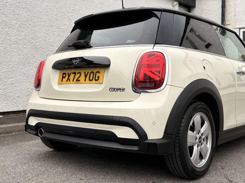2022 (72) MINI HATCHBACK 1.5 Cooper Classic 3dr Auto 5289838