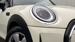 2022 (72) MINI HATCHBACK 1.5 Cooper Classic 3dr Auto 5289842