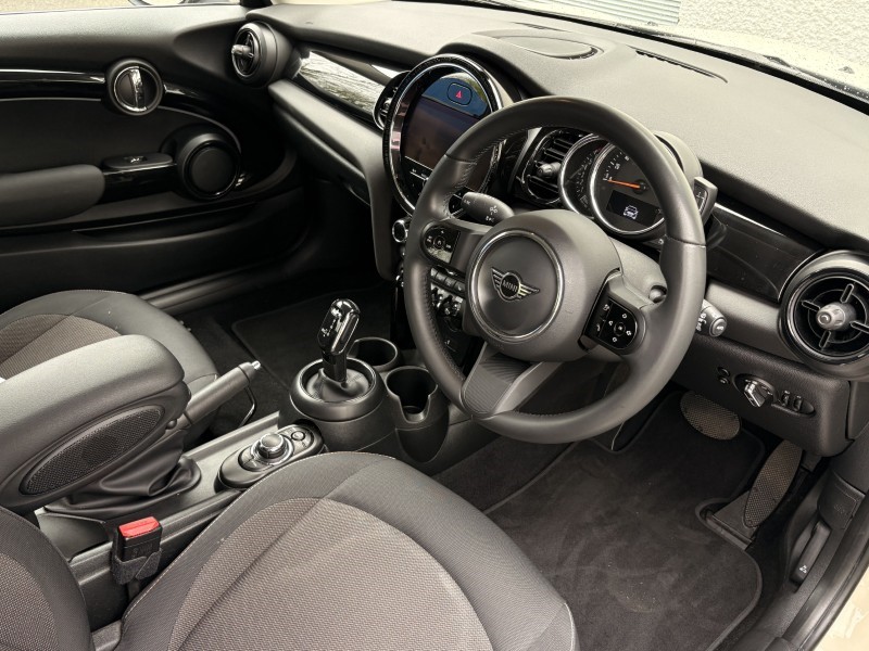 2022 (72) MINI HATCHBACK 1.5 Cooper Classic 3dr Auto 5289835