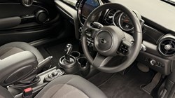 2022 (72) MINI HATCHBACK 1.5 Cooper Classic 3dr Auto 5289835