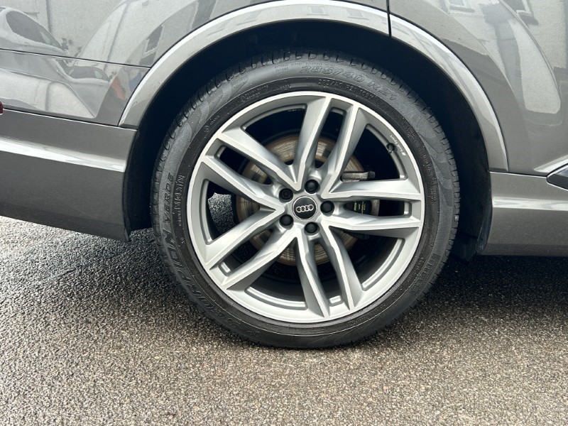 2019 (19) AUDI Q7 50 TDI Quattro Black Edition 5dr Tiptronic 5256426