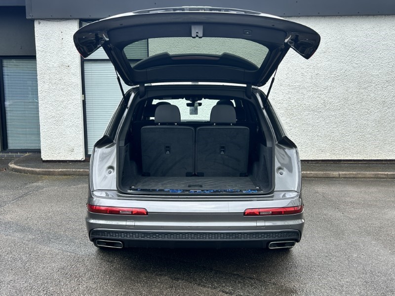 2019 (19) AUDI Q7 50 TDI Quattro Black Edition 5dr Tiptronic 5256423
