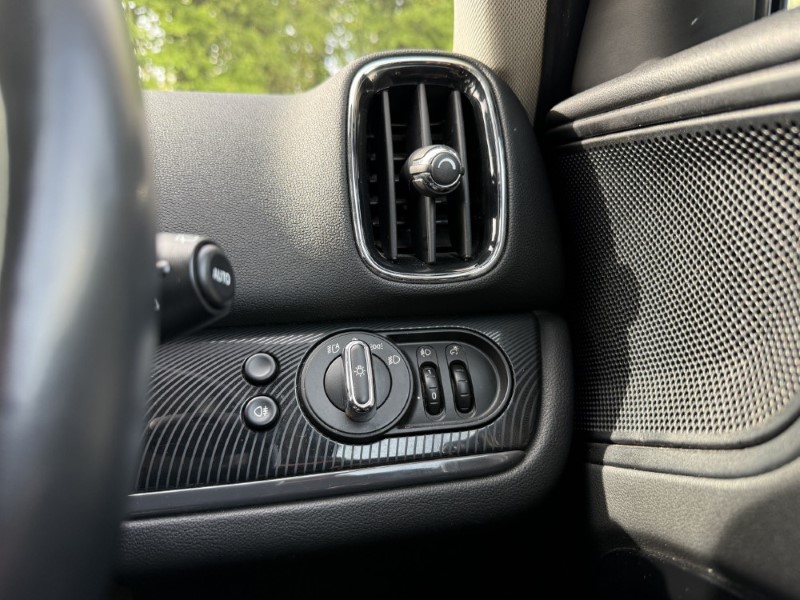 2018 (68) MINI COUNTRYMAN 2.0 Cooper D Exclusive ALL4 5dr 5302379