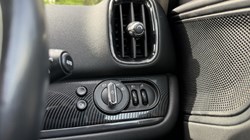 2018 (68) MINI COUNTRYMAN 2.0 Cooper D Exclusive ALL4 5dr 5302379