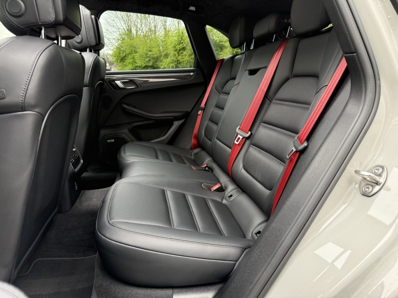 2019 (69) PORSCHE MACAN Turbo 5dr PDK 5271322