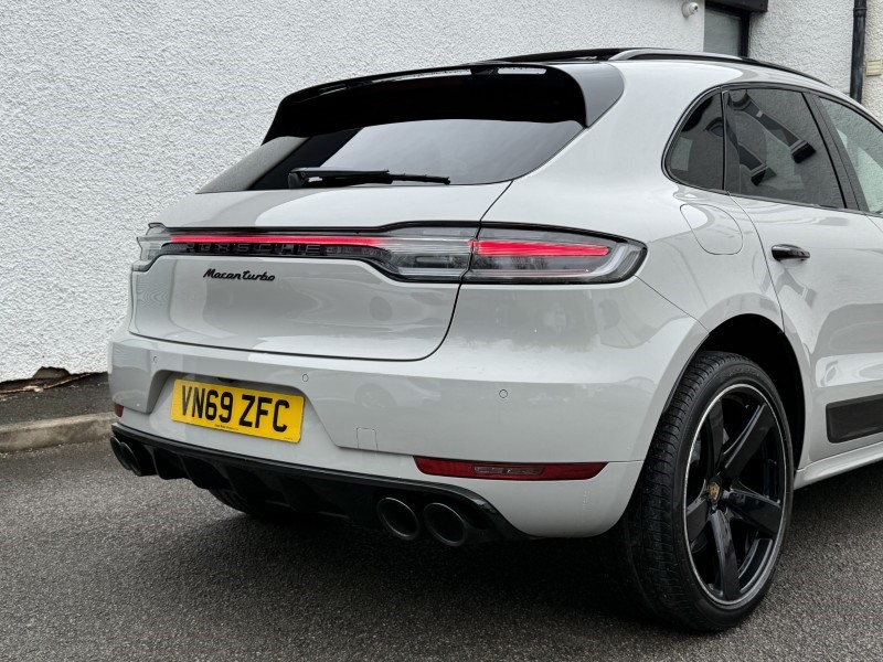 2019 (69) PORSCHE MACAN Turbo 5dr PDK 5271311