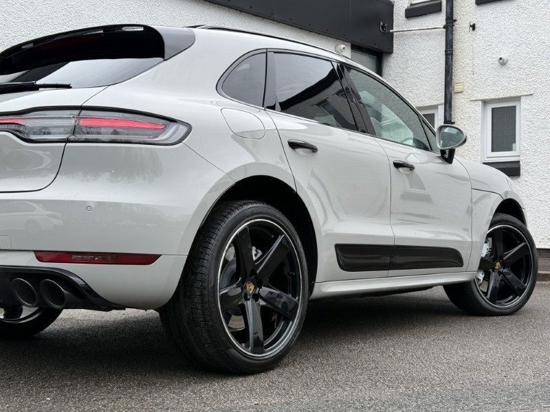 2019 (69) PORSCHE MACAN Turbo 5dr PDK 5271312