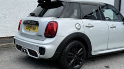 2019 (19) MINI HATCHBACK 2.0 Cooper S Sport II 5dr Auto 5568637