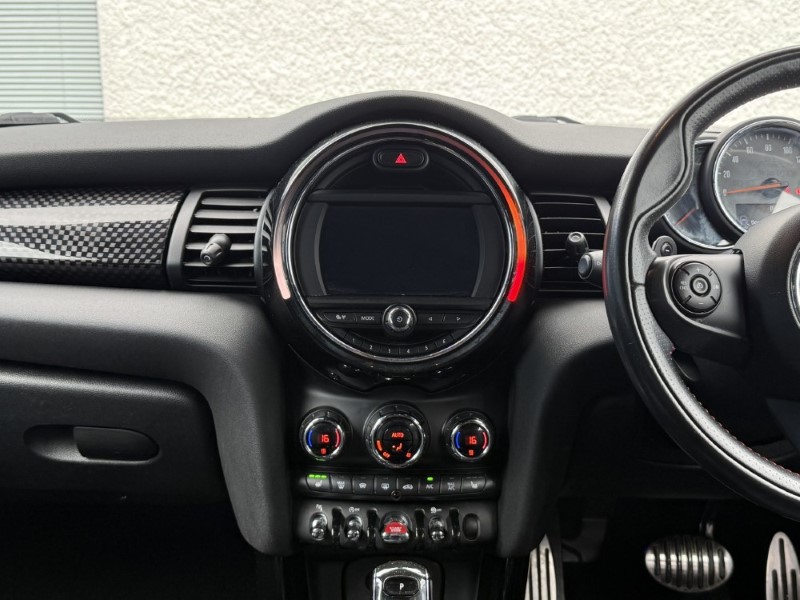 2019 (19) MINI HATCHBACK 2.0 Cooper S Sport II 5dr Auto 5568632