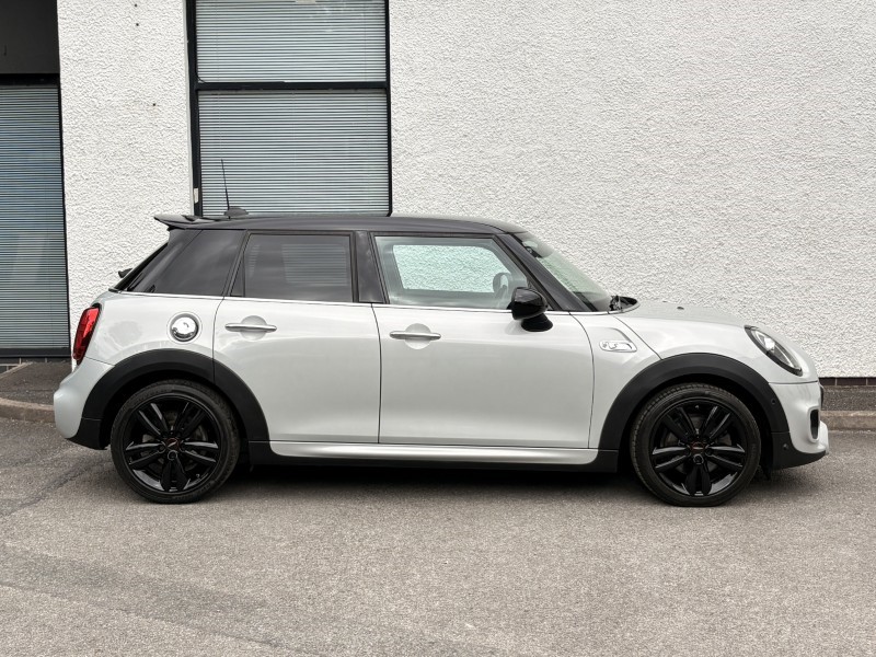 2019 (19) MINI HATCHBACK 2.0 Cooper S Sport II 5dr Auto 5688591
