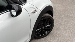 2019 (19) MINI HATCHBACK 2.0 Cooper S Sport II 5dr Auto 5688595