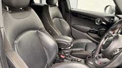 2019 (19) MINI HATCHBACK 2.0 Cooper S Sport II 5dr Auto 5688598