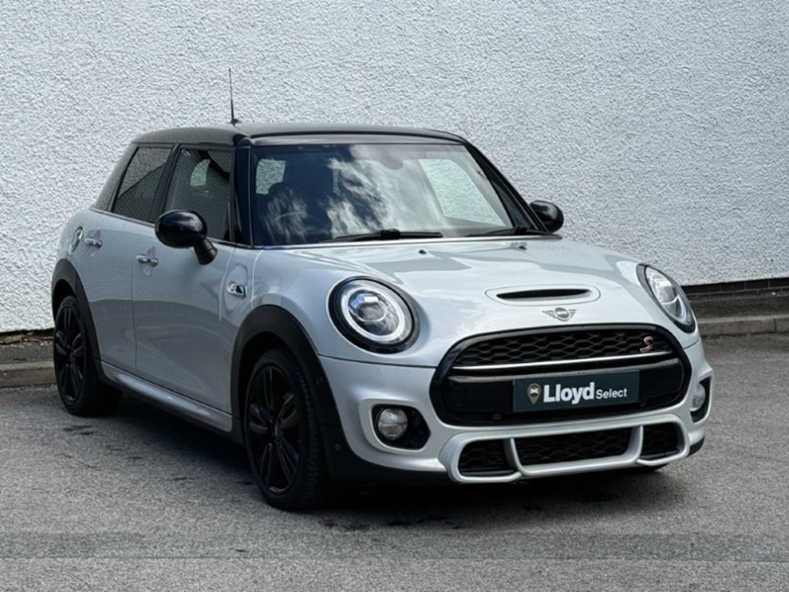 2019 (19) MINI HATCHBACK 2.0 Cooper S Sport II 5dr Auto