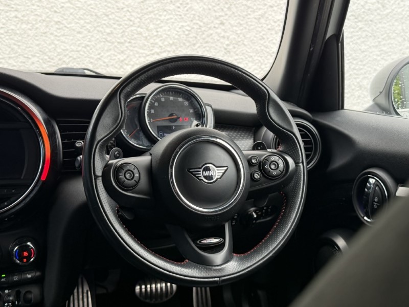 2019 (19) MINI HATCHBACK 2.0 Cooper S Sport II 5dr Auto 5568631