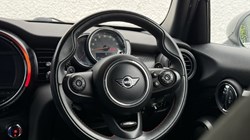 2019 (19) MINI HATCHBACK 2.0 Cooper S Sport II 5dr Auto 5568631