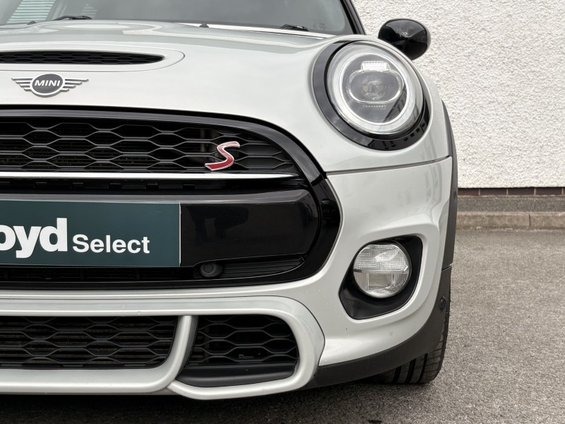 2019 (19) MINI HATCHBACK 2.0 Cooper S Sport II 5dr Auto 5688624