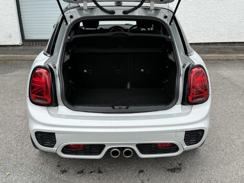 2019 (19) MINI HATCHBACK 2.0 Cooper S Sport II 5dr Auto 5568622