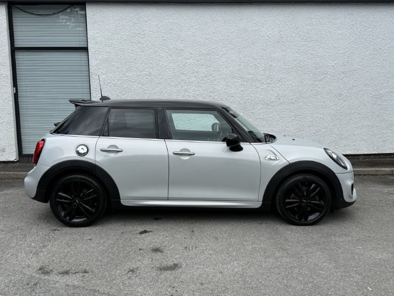 2019 (19) MINI HATCHBACK 2.0 Cooper S Sport II 5dr Auto 5568633