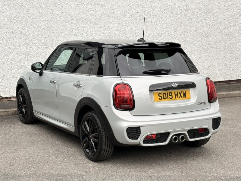 2019 (19) MINI HATCHBACK 2.0 Cooper S Sport II 5dr Auto 5688586