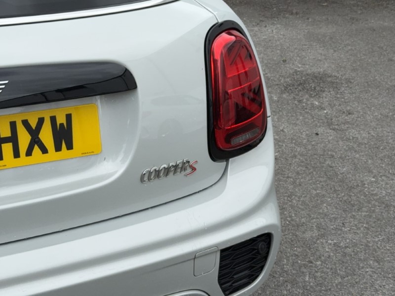 2019 (19) MINI HATCHBACK 2.0 Cooper S Sport II 5dr Auto 5568621