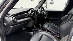 2019 (19) MINI HATCHBACK 2.0 Cooper S Sport II 5dr Auto 5568624