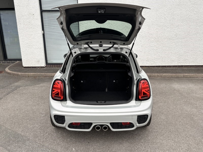2019 (19) MINI HATCHBACK 2.0 Cooper S Sport II 5dr Auto 5688588