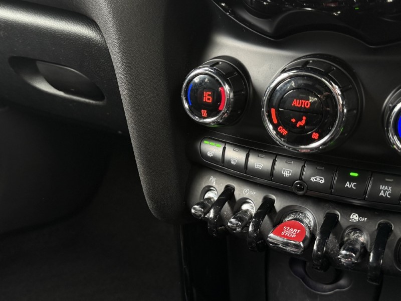 2019 (19) MINI HATCHBACK 2.0 Cooper S Sport II 5dr Auto 5568626