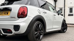 2019 (19) MINI HATCHBACK 2.0 Cooper S Sport II 5dr Auto 5688593