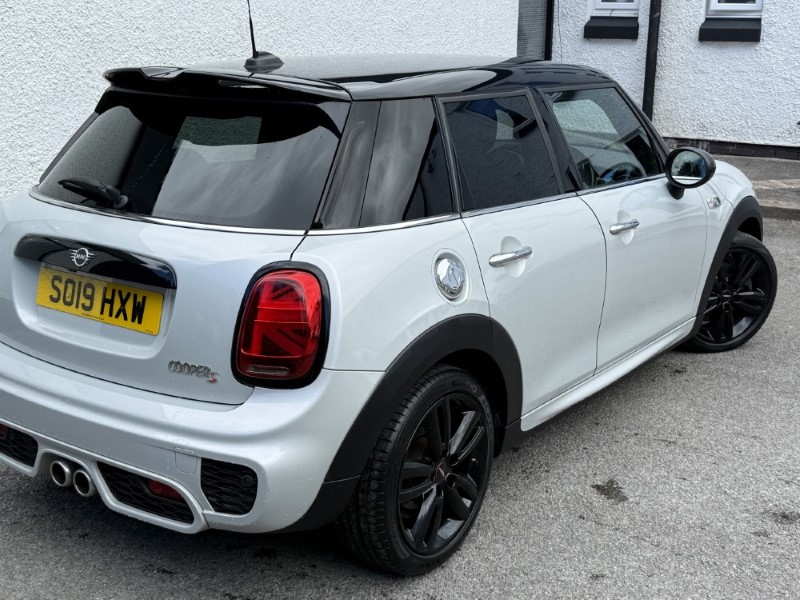 2019 (19) MINI HATCHBACK 2.0 Cooper S Sport II 5dr Auto 5568638