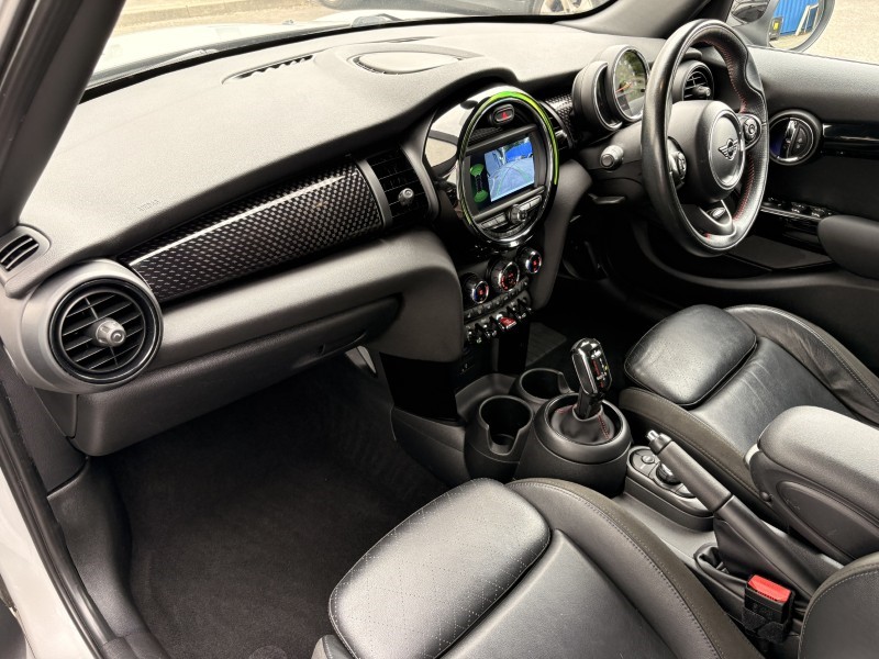 2019 (19) MINI HATCHBACK 2.0 Cooper S Sport II 5dr Auto 5688604
