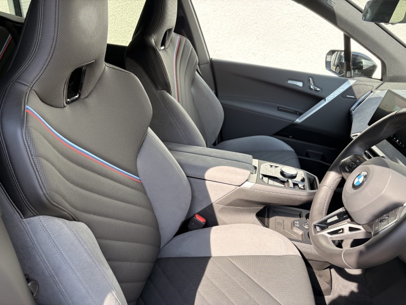 2026 (26) BMW iX 400kW xDrive60 M Sport 112kWh 5dr Auto [Tech/Pro] 5676308