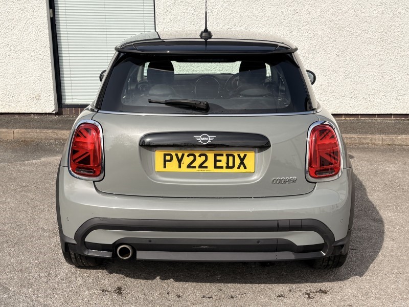 2022 (22) MINI HATCHBACK 1.5 Cooper Classic 3dr 5384093