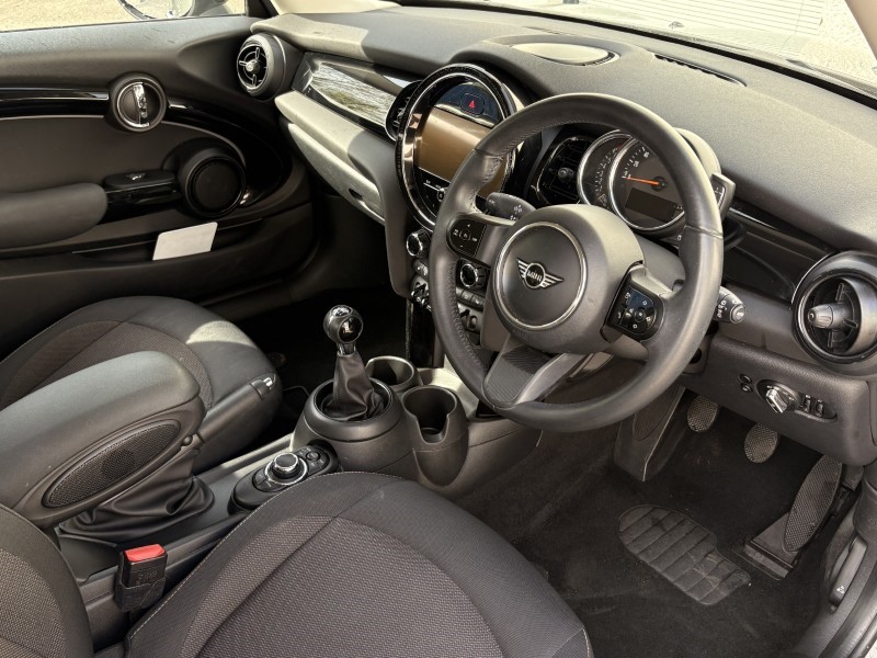 2022 (22) MINI HATCHBACK 1.5 Cooper Classic 3dr 5384092