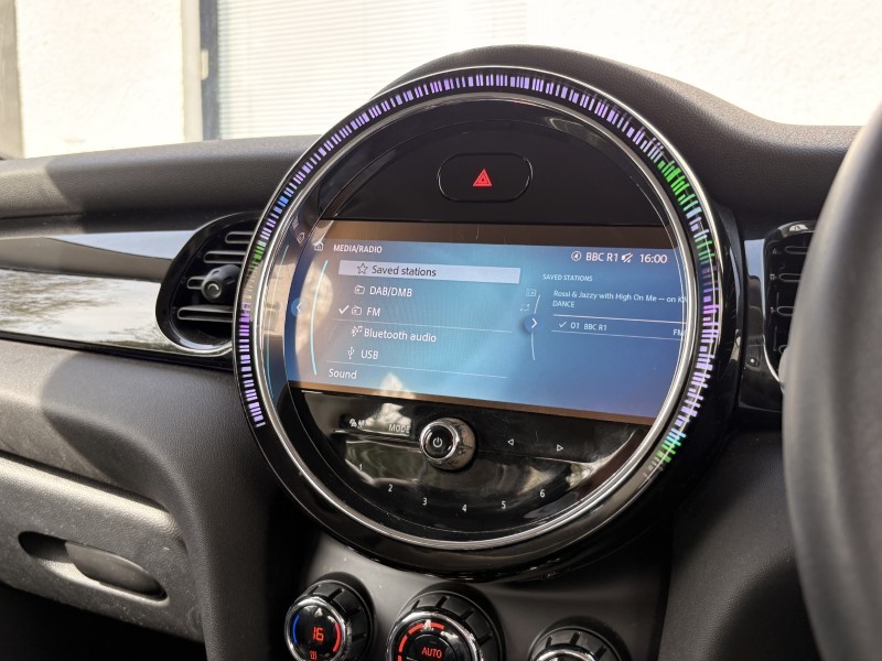 2022 (22) MINI HATCHBACK 1.5 Cooper Classic 3dr 5384082
