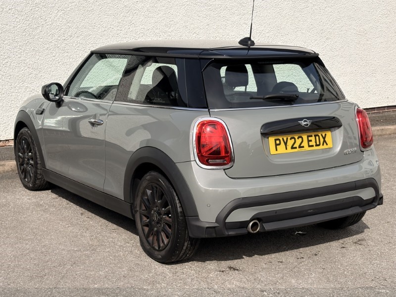 2022 (22) MINI HATCHBACK 1.5 Cooper Classic 3dr 5384094