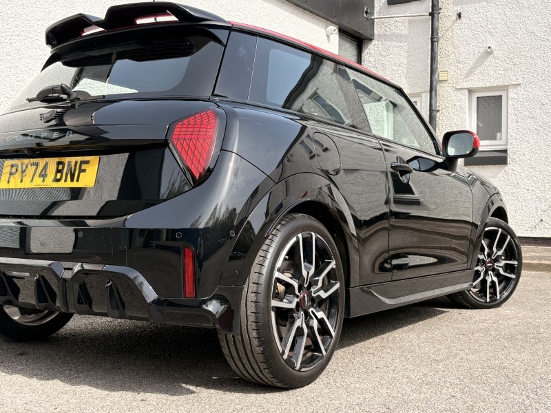 2024 (74) MINI COOPER 1.5 C Sport 3dr Auto 5384070