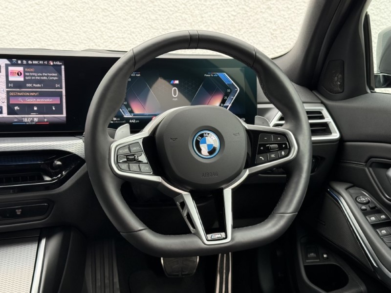 2026 (26) BMW 3 SERIES 330e 22.3 kWh M Sport 4dr Step Auto Tech/Pro Pack 5657125