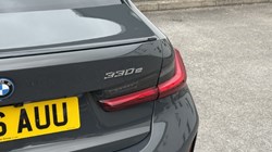 2026 (26) BMW 3 SERIES 330e 22.3 kWh M Sport 4dr Step Auto Tech/Pro Pack 5657118