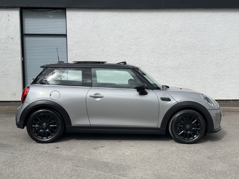 2023 (23) MINI HATCHBACK 1.5 Cooper Classic 3dr Auto 5408069