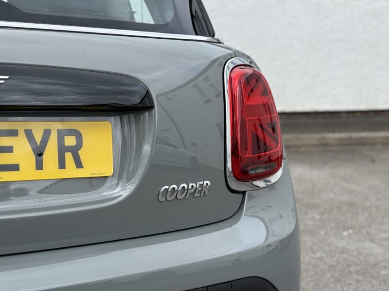 2021 (21) MINI HATCHBACK 1.5 Cooper Classic 3dr Auto 5413642