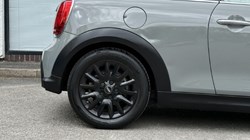 2021 (21) MINI HATCHBACK 1.5 Cooper Classic 3dr Auto 5413631