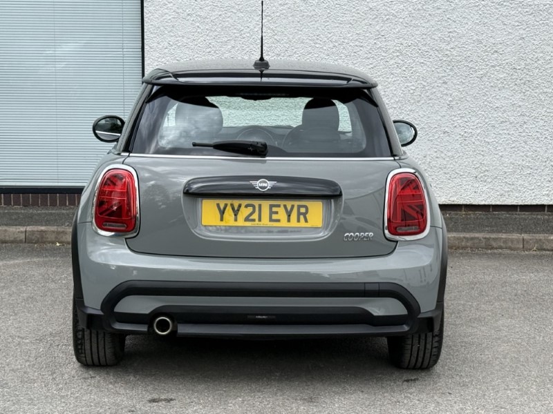 2021 (21) MINI HATCHBACK 1.5 Cooper Classic 3dr Auto 5413629
