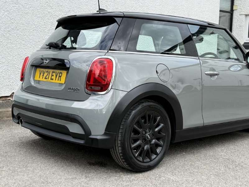 2021 (21) MINI HATCHBACK 1.5 Cooper Classic 3dr Auto 5413633