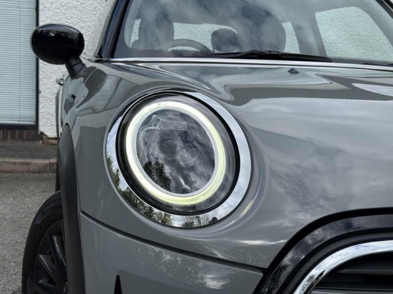 2021 (21) MINI HATCHBACK 1.5 Cooper Classic 3dr Auto 5413637