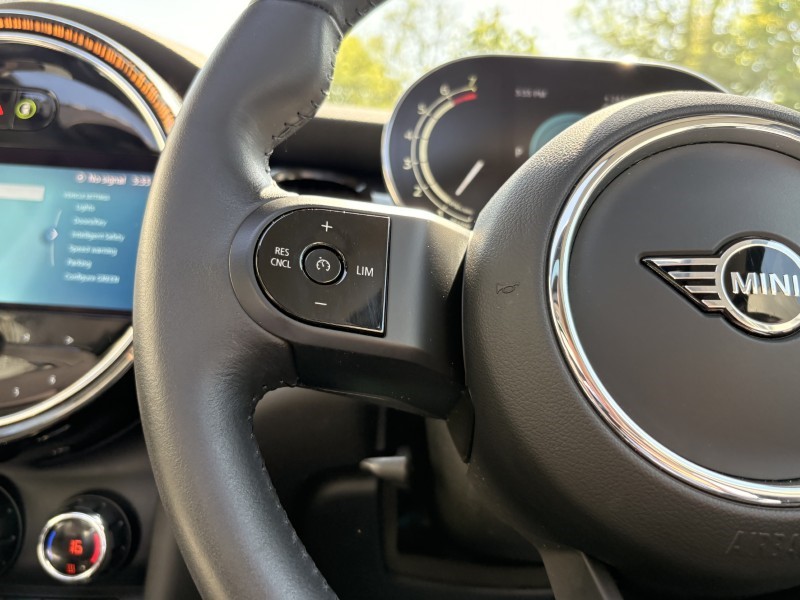 2023 (72) MINI HATCHBACK 1.5 Cooper Classic 5dr Auto 5441475