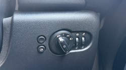 2021 (21) MINI HATCHBACK 1.5 Cooper Classic 3dr Auto 5397067
