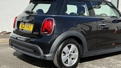 2021 (21) MINI HATCHBACK 1.5 Cooper Classic 3dr Auto 5397072