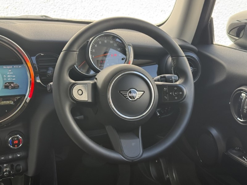 2021 (21) MINI HATCHBACK 1.5 Cooper Classic 3dr Auto 5397055